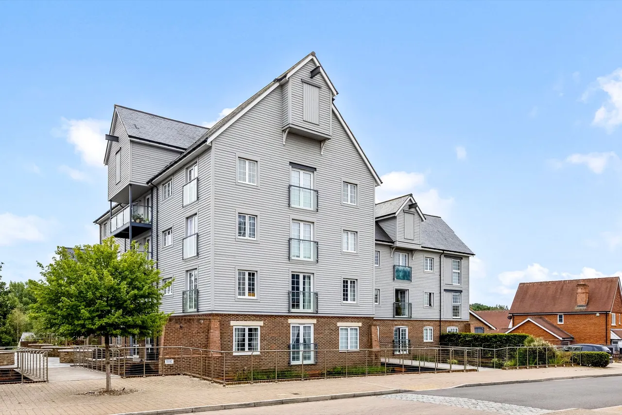 2 bed property for sale, The Boulevard, Horsham, RH12