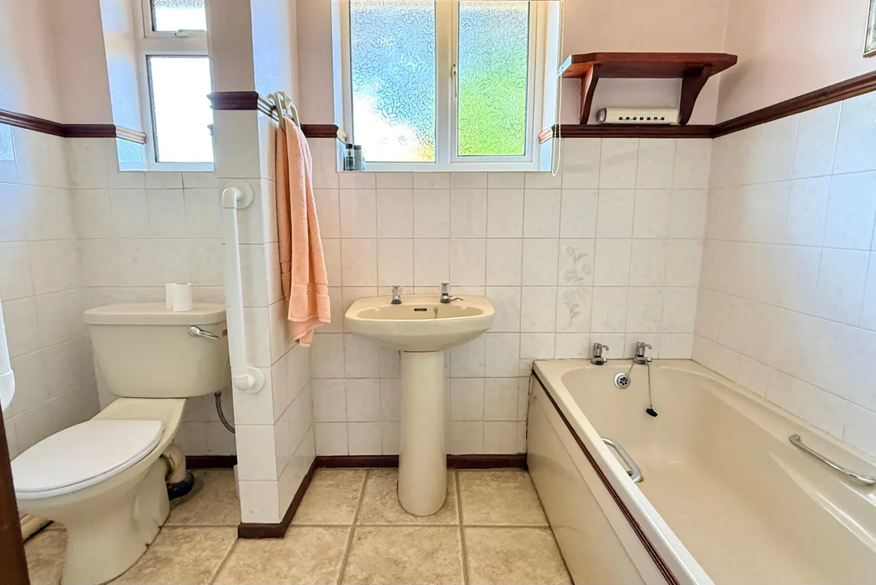 Lake Road, Verwood, BH31, photo 13