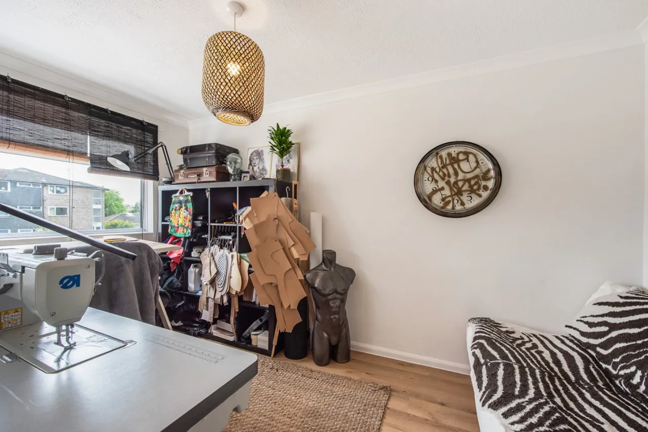 Stratford Court, Northlands Drive, photo 12