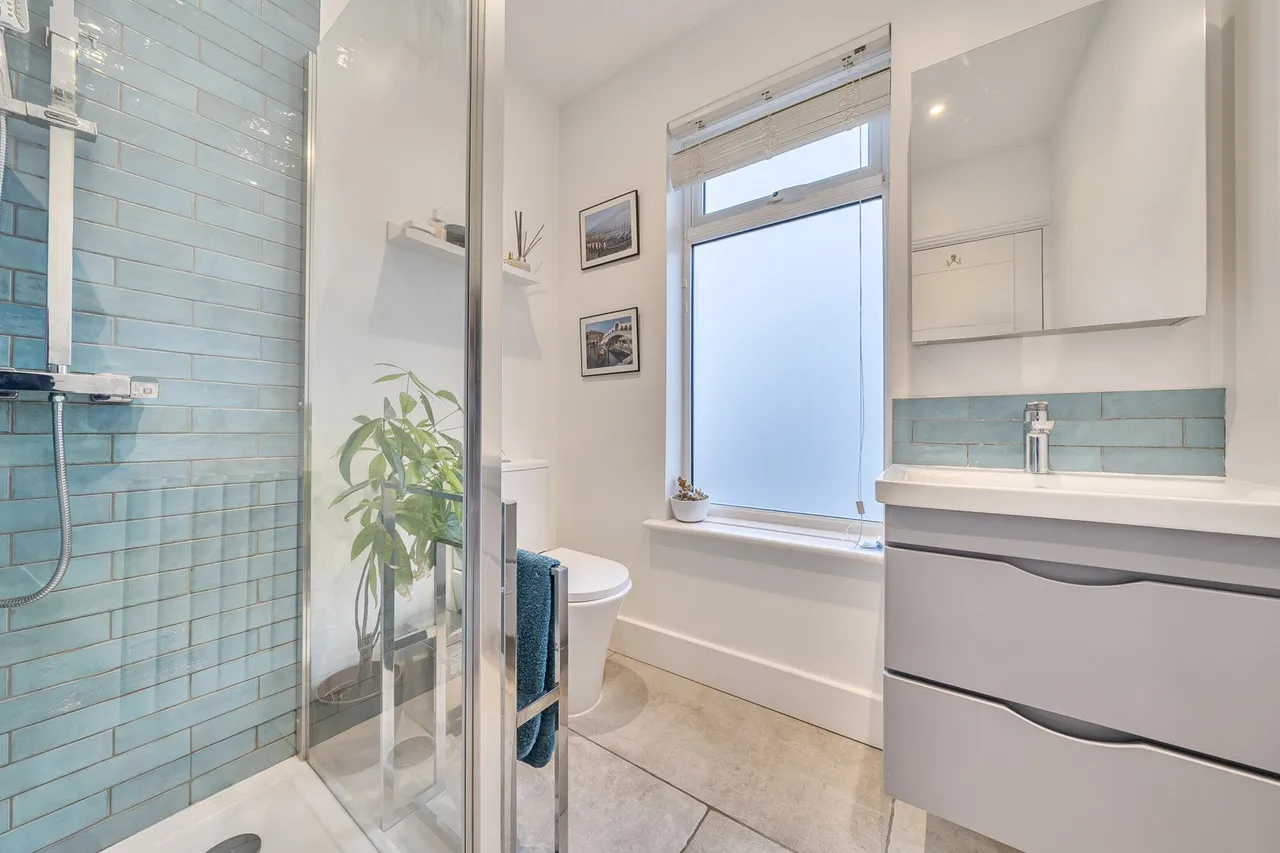 Kings Drive, Kent, DA12, photo 18