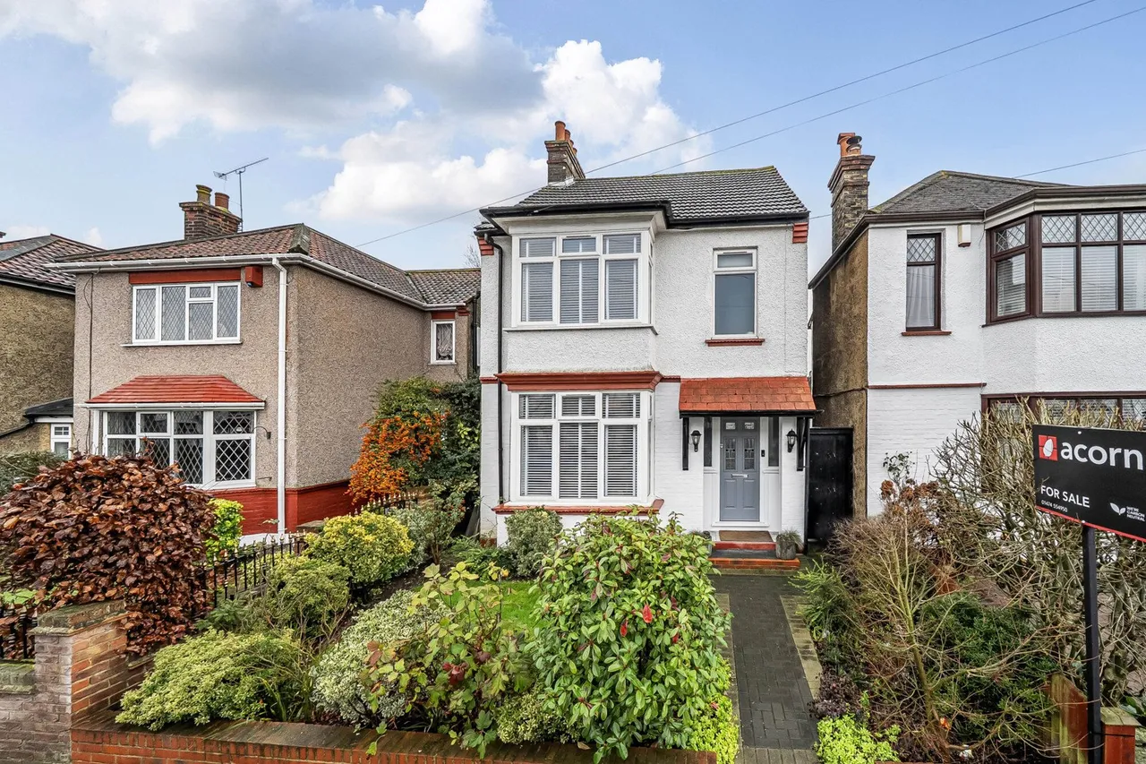 4 bed house for sale — Kings Drive, Kent, DA12