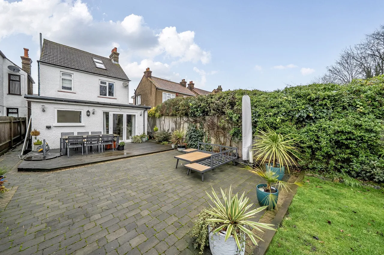 Kings Drive, Kent, DA12, photo 3