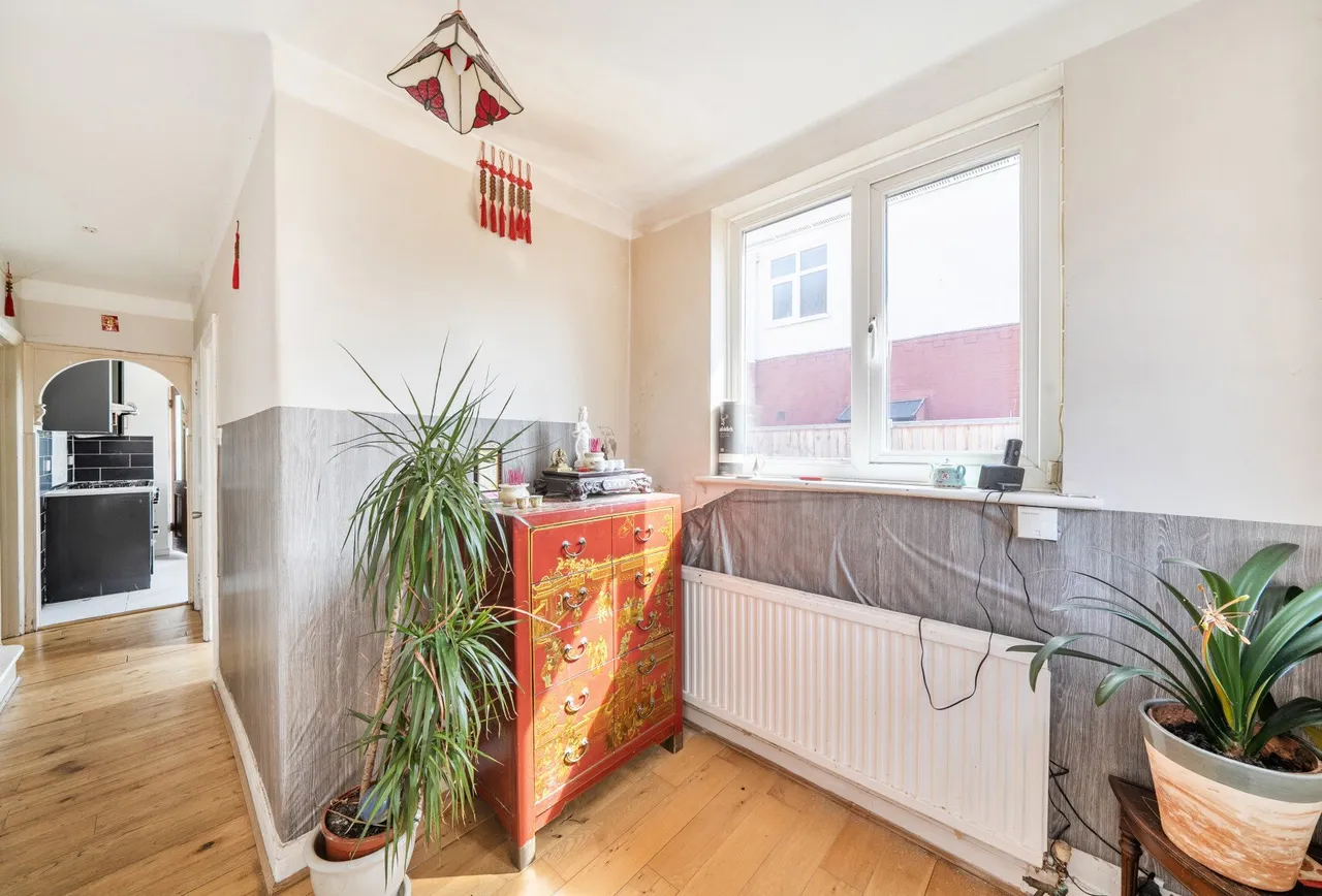 Brockenhurst Avenue, Worcester Park, KT4 7RG, photo 5
