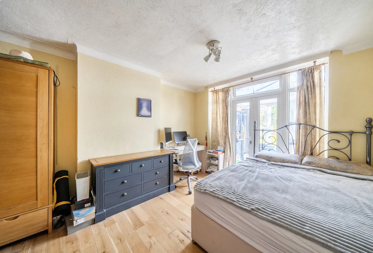Brockenhurst Avenue, Worcester Park, KT4 7RG, photo 6