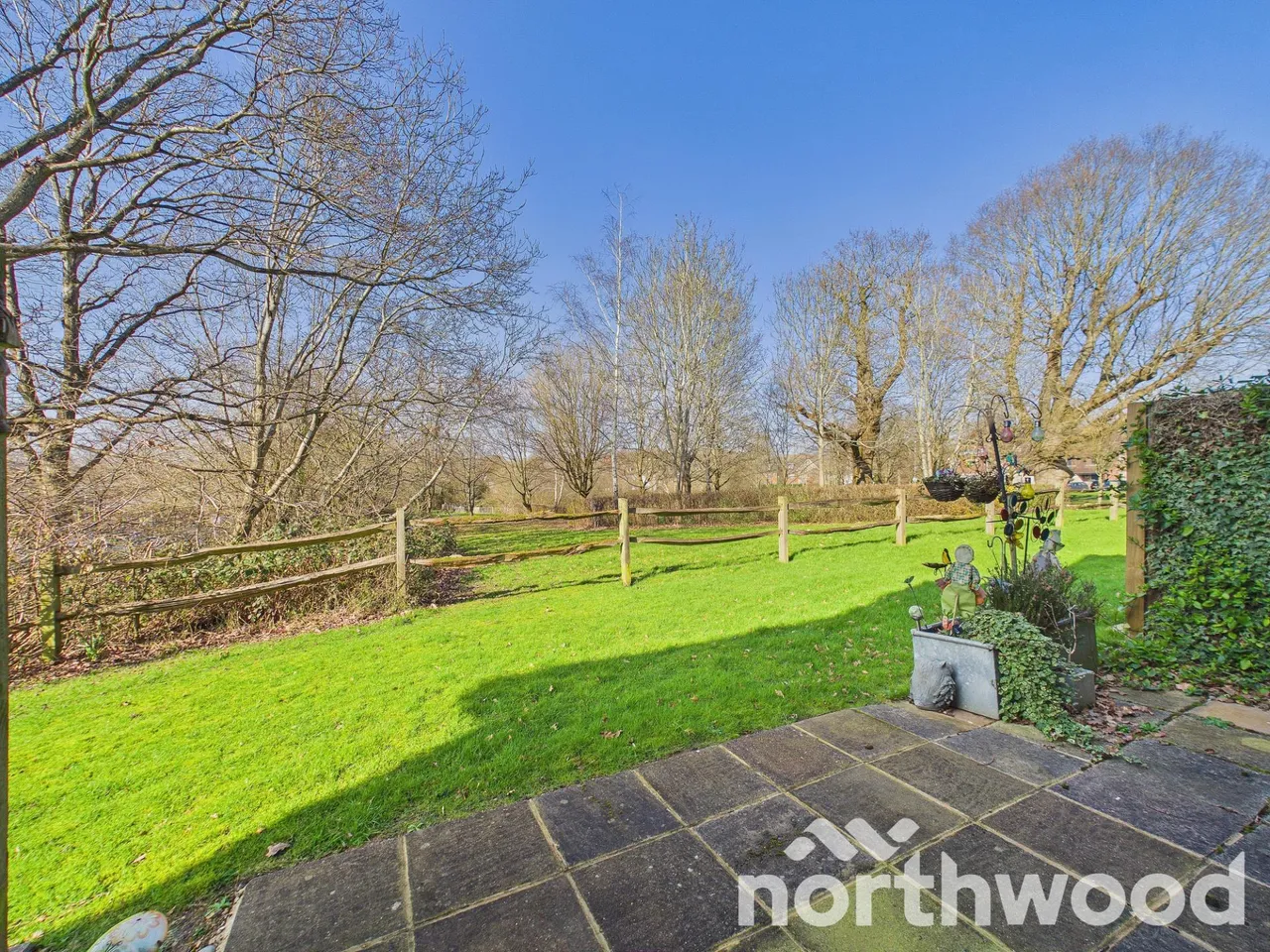 Loudon Way, Ashford, TN23, photo 3