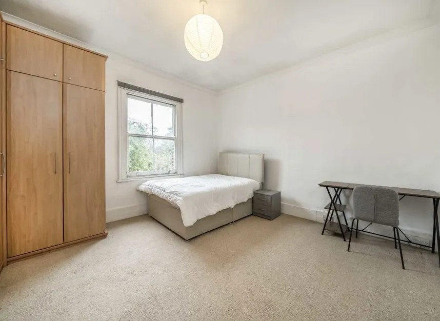 Station Road, Hendon, NW4, photo 5