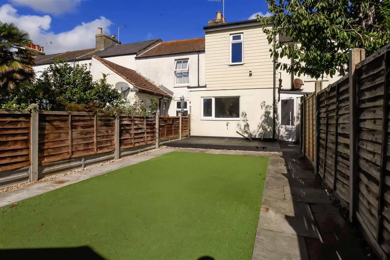 North Street, Littlehampton, photo 14