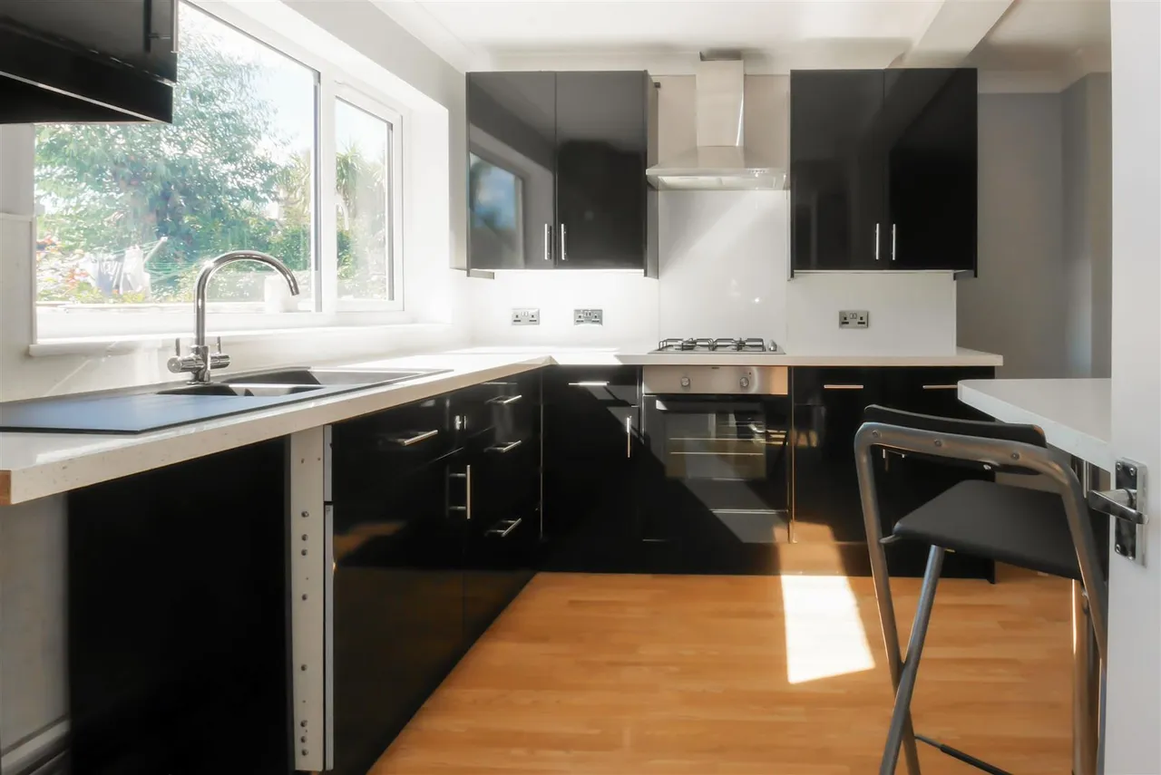 North Street, Littlehampton, photo 6