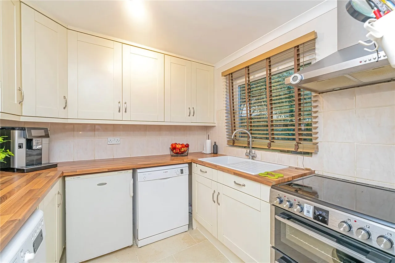 Parkside, Hampton Hill, TW12 1NU, photo 3