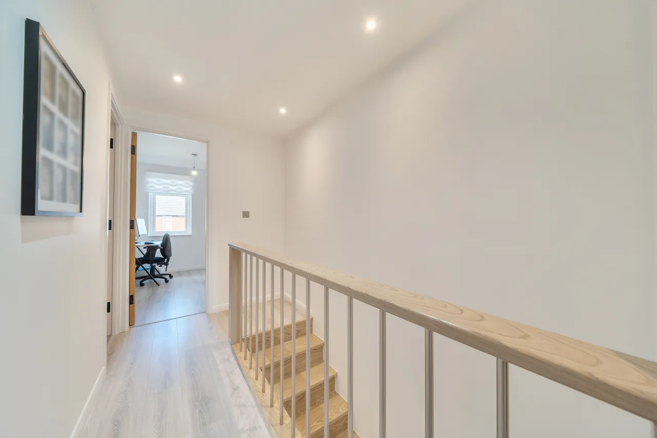 Serrin Way, Horsham, RH12, photo 12