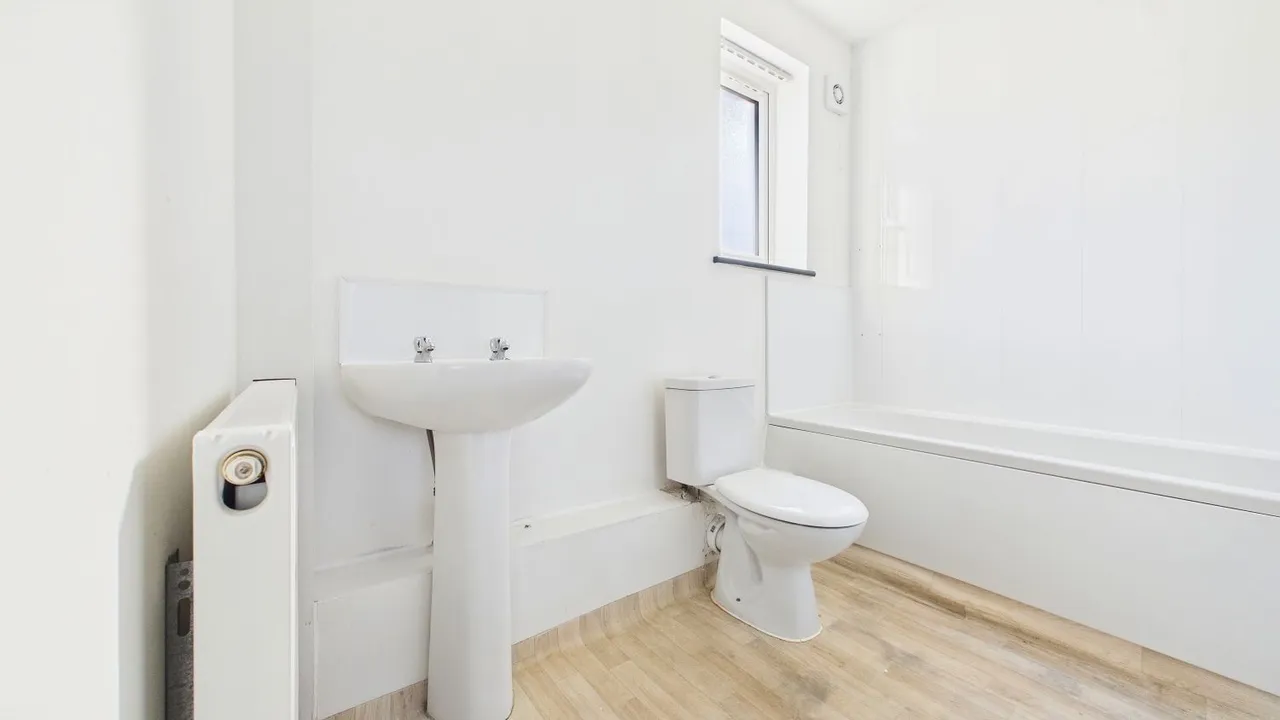 Aberconway Crescent, New Rossington, DN11, photo 6