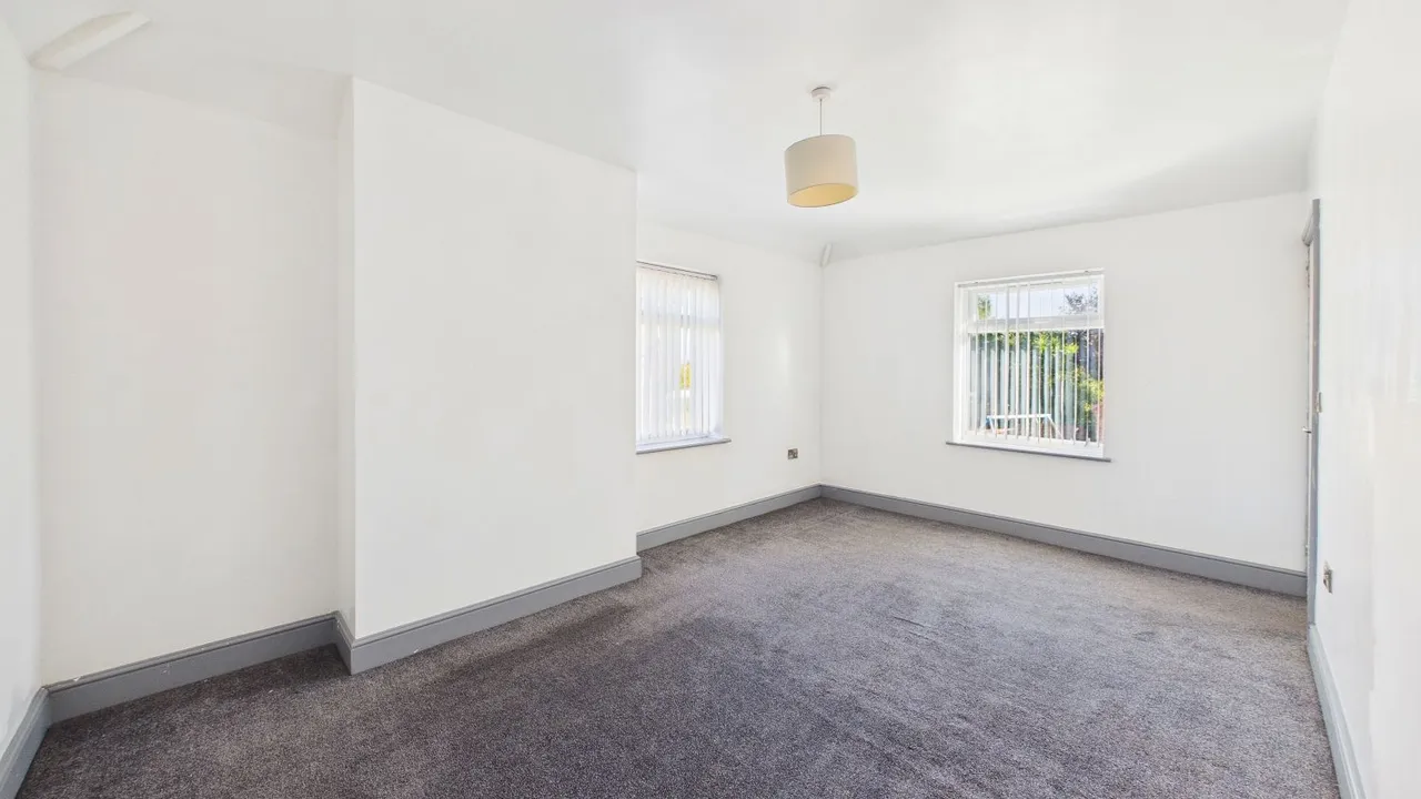 Aberconway Crescent, New Rossington, DN11, photo 8