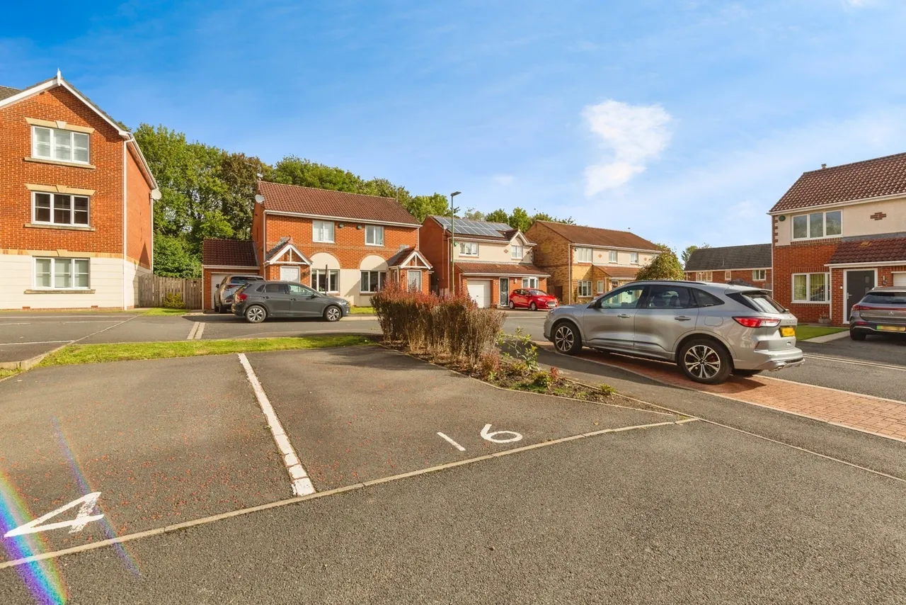 Glamis Court, HOUGHTON LE SPRING, Tyne and Wear, DH4, photo 15