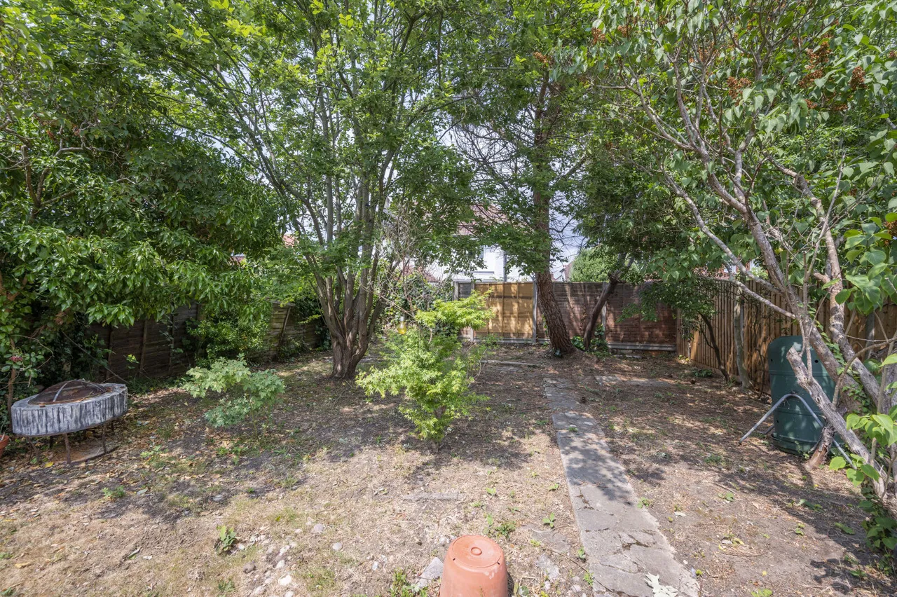 Portland Avenue, New Malden, KT3, photo 18