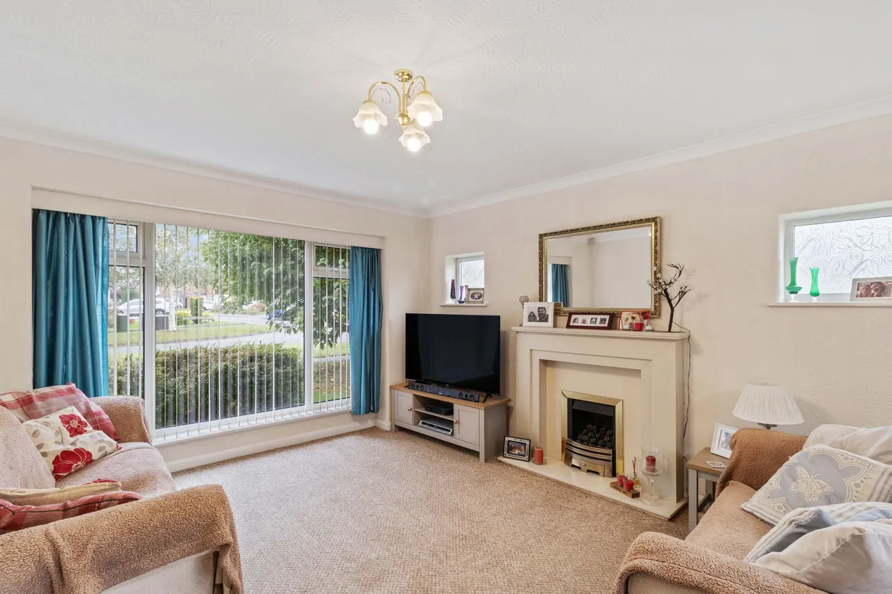 Pembroke Gardens, Appleton, Warrington, Warrington, WA4 5EG, photo 4