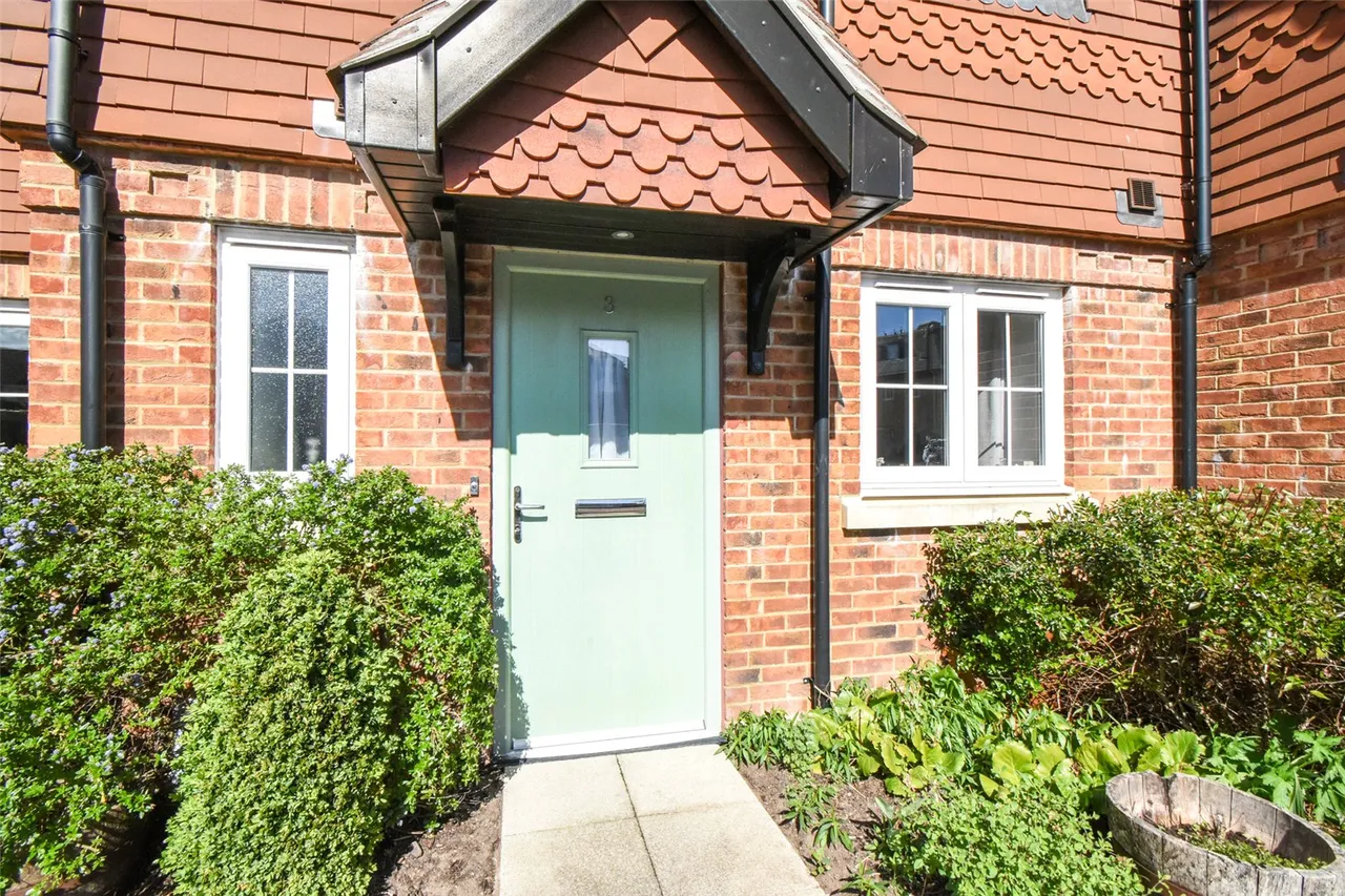 Elms Road, Hook, Hampshire, RG27 9YL, photo 14