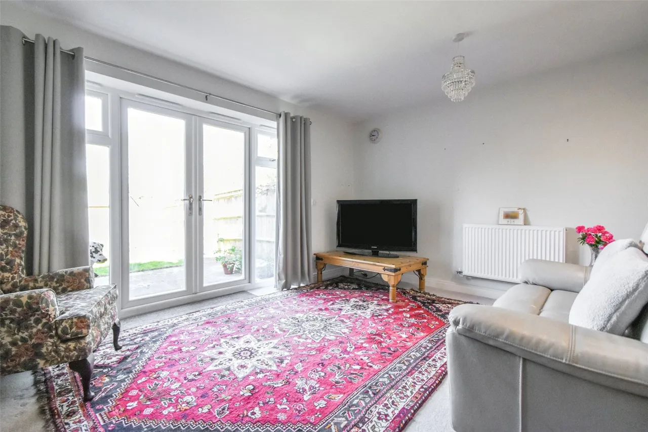 Elms Road, Hook, Hampshire, RG27 9YL, photo 6
