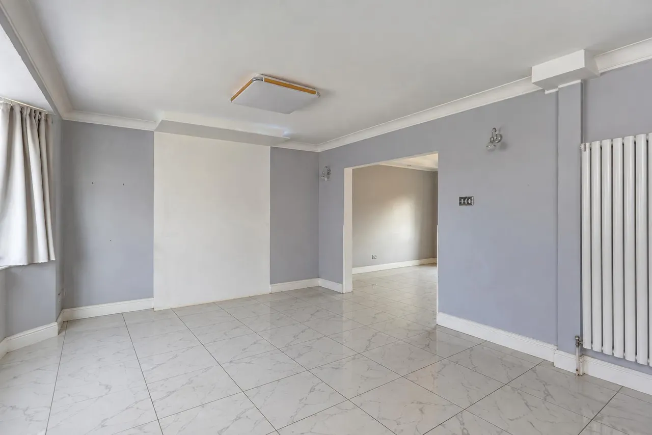 Southville Road, Feltham, TW14, photo 3