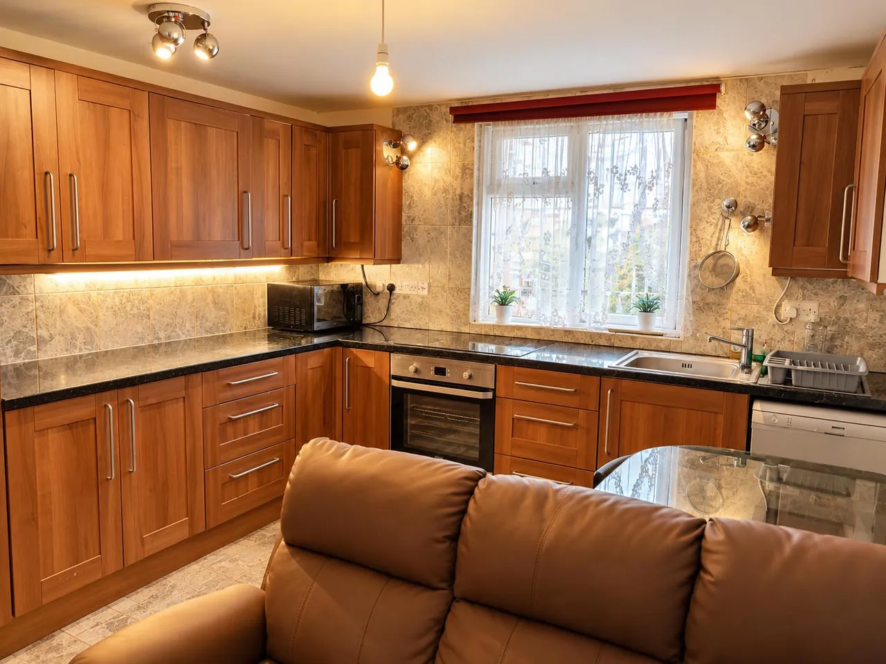 Southville Road, Feltham, TW14, photo 9