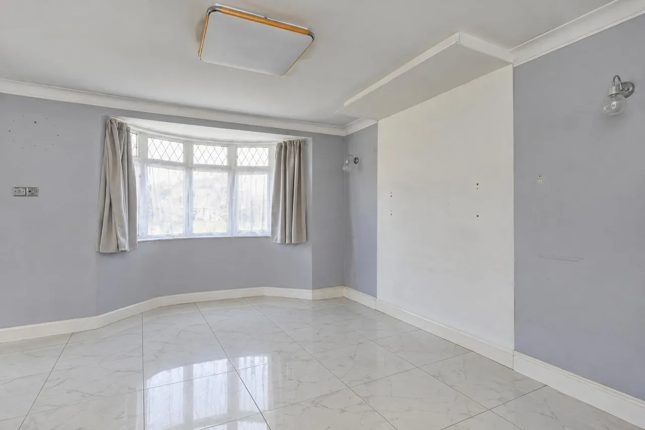 Southville Road, Feltham, TW14, photo 2