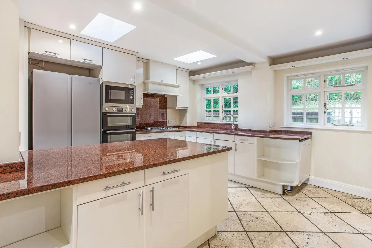 Longcross Road, Longcross, KT16, photo 2