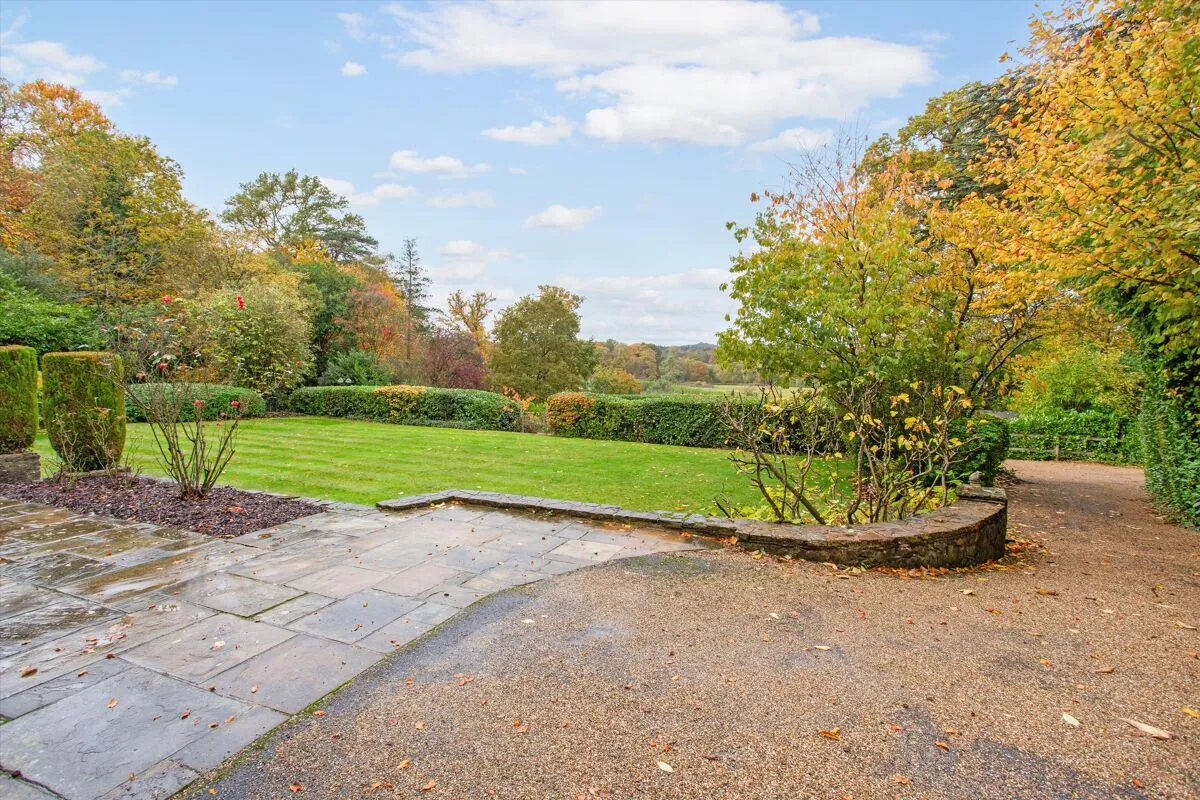 Longcross Road, Longcross, KT16, photo 18