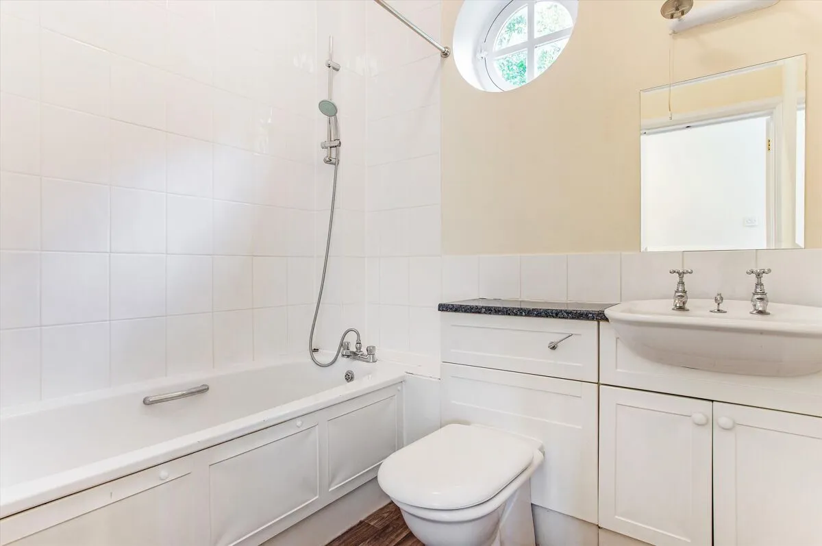 Longcross Road, Longcross, KT16, photo 12