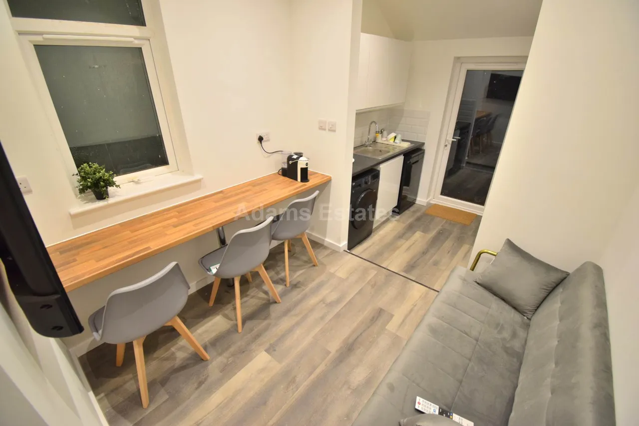 Radstock Road, Reading, RG1 3PR, photo 5
