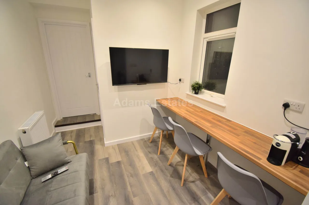 Radstock Road, Reading, RG1 3PR, photo 4