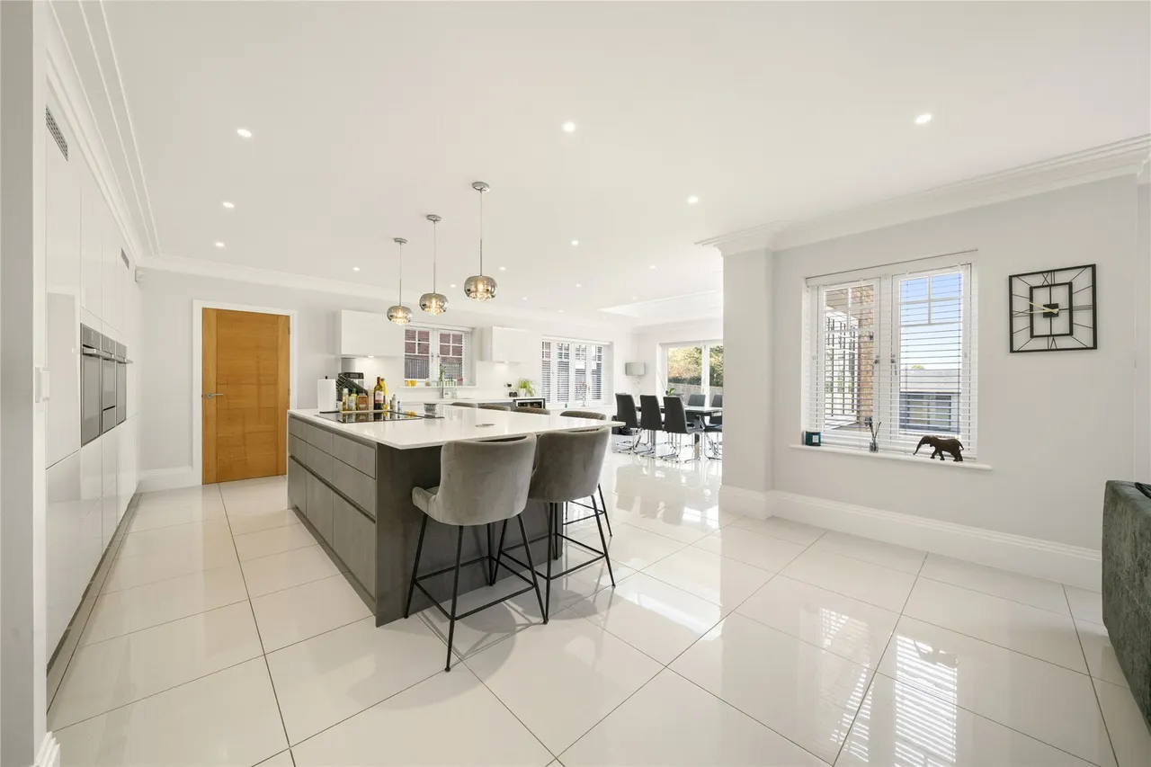 Forest Road, East Horsley, Leatherhead, Surrey, KT24, photo 5