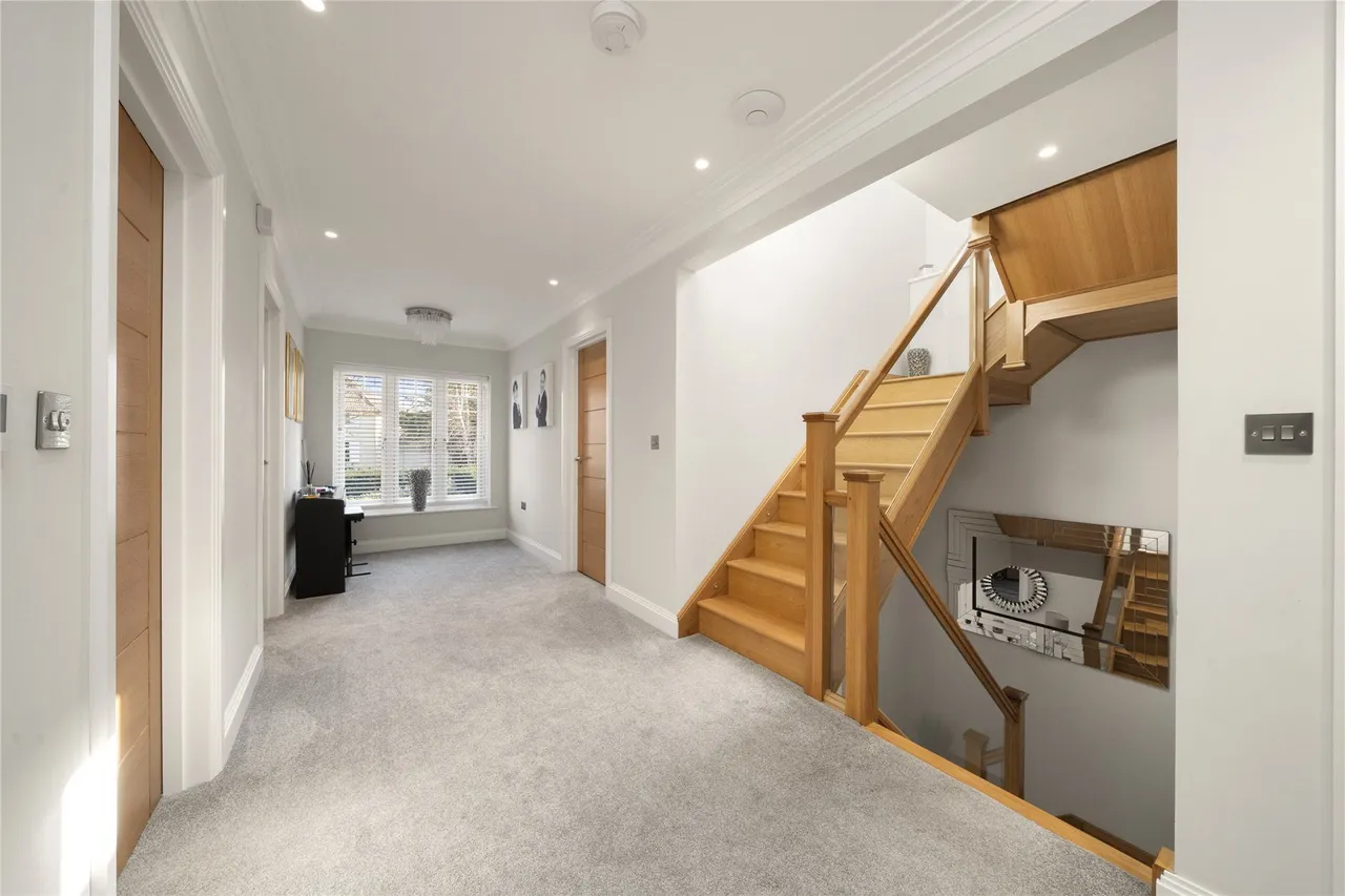 Forest Road, East Horsley, Leatherhead, Surrey, KT24, photo 11
