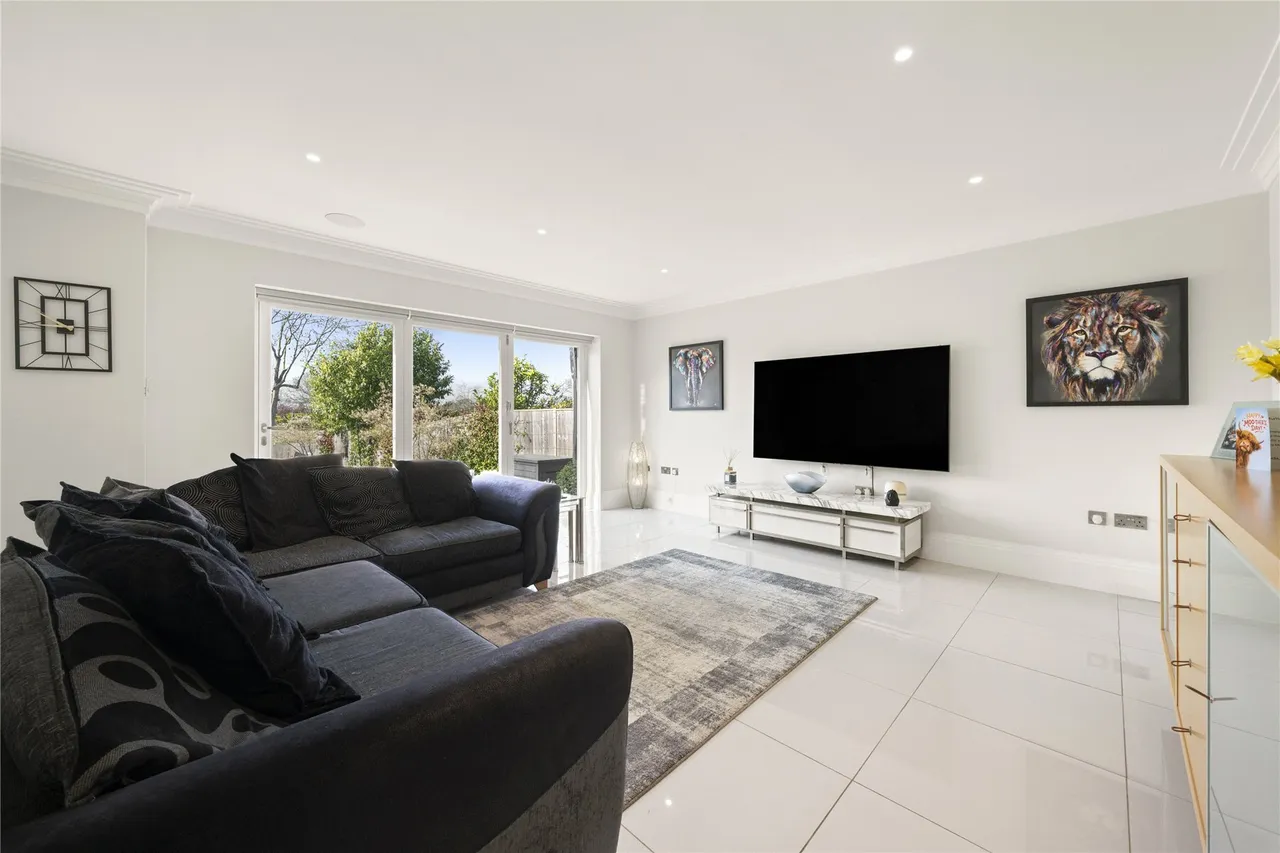 Forest Road, East Horsley, Leatherhead, Surrey, KT24, photo 9