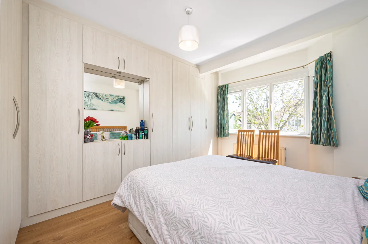 139 Sunny Gardens Road, London, photo 6