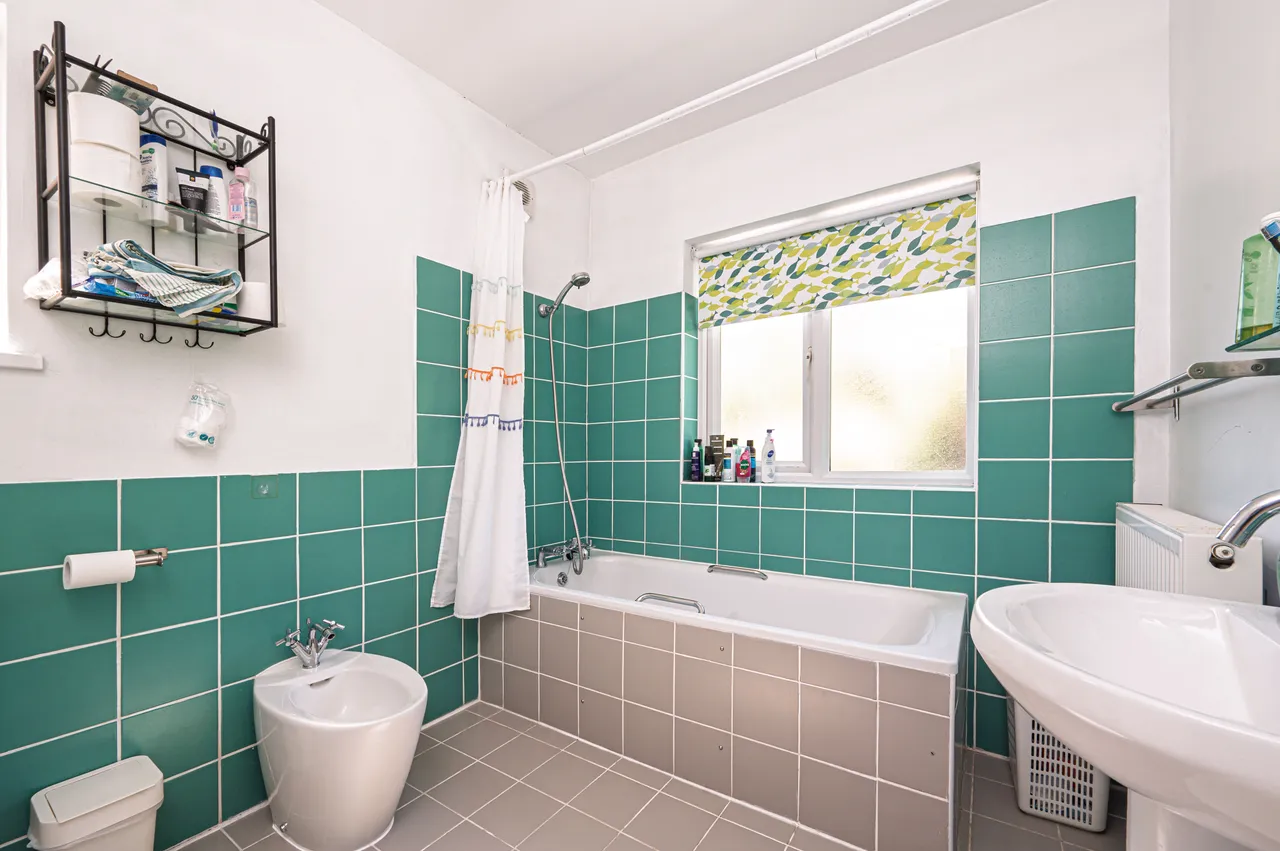 139 Sunny Gardens Road, London, photo 9