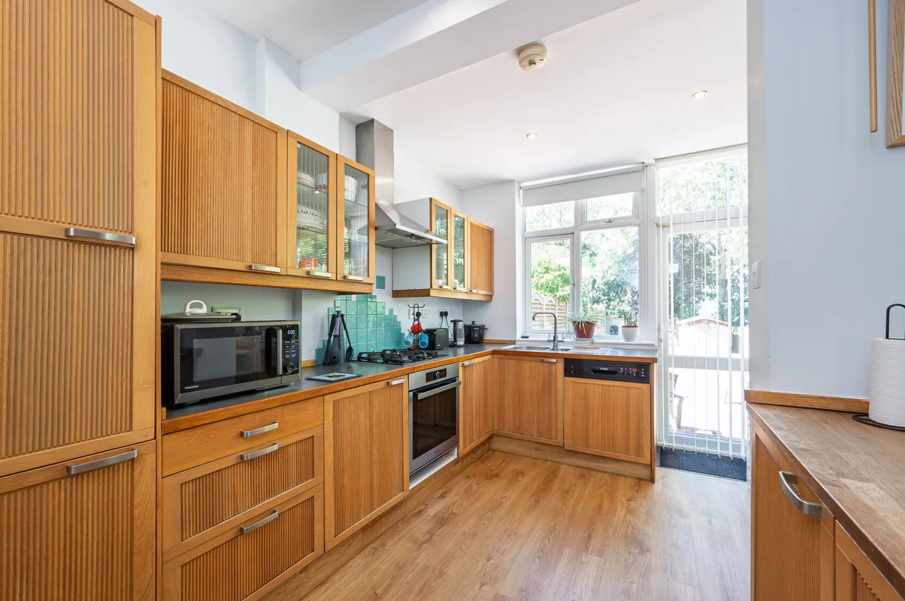 139 Sunny Gardens Road, London, photo 4
