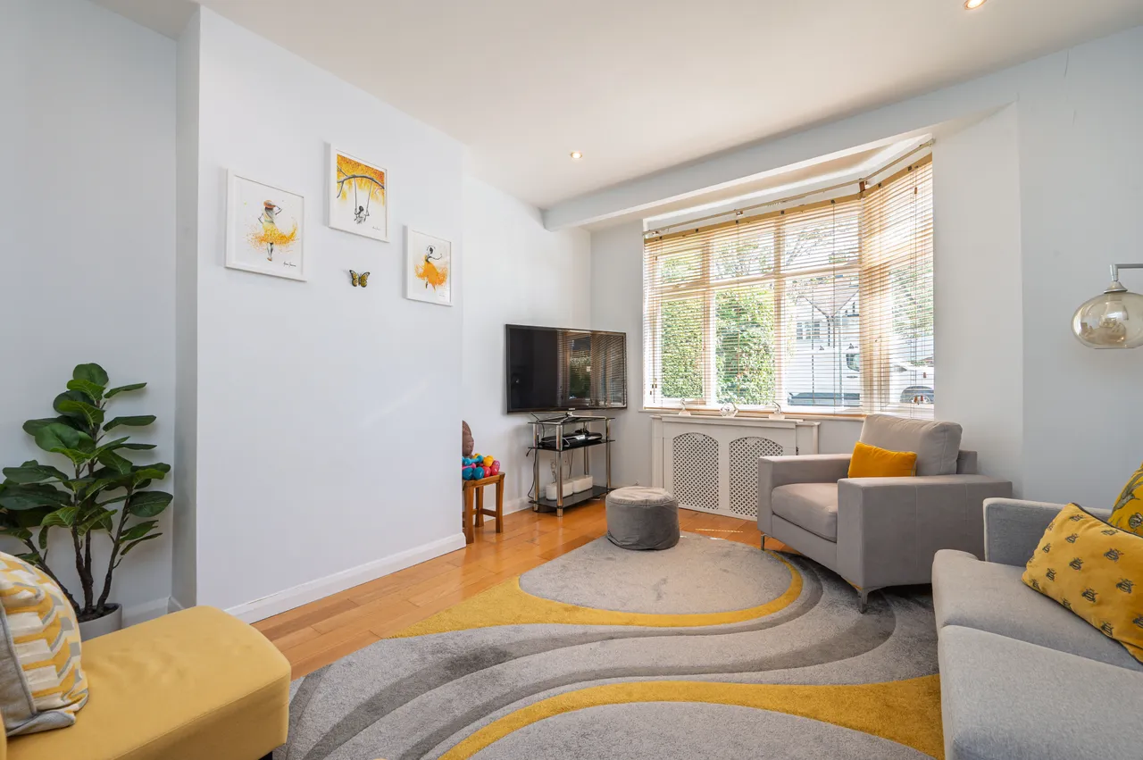 139 Sunny Gardens Road, London, photo 5