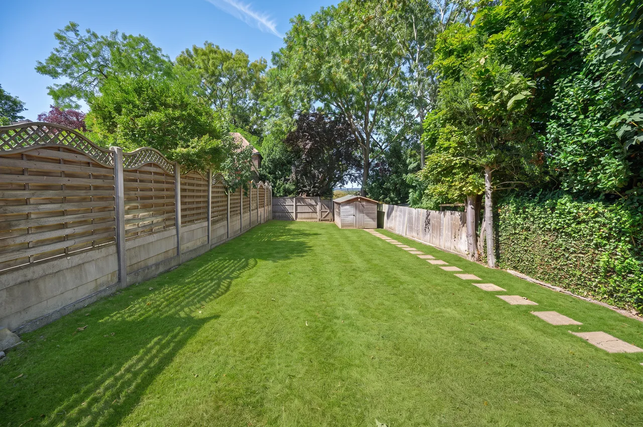 139 Sunny Gardens Road, London, photo 12