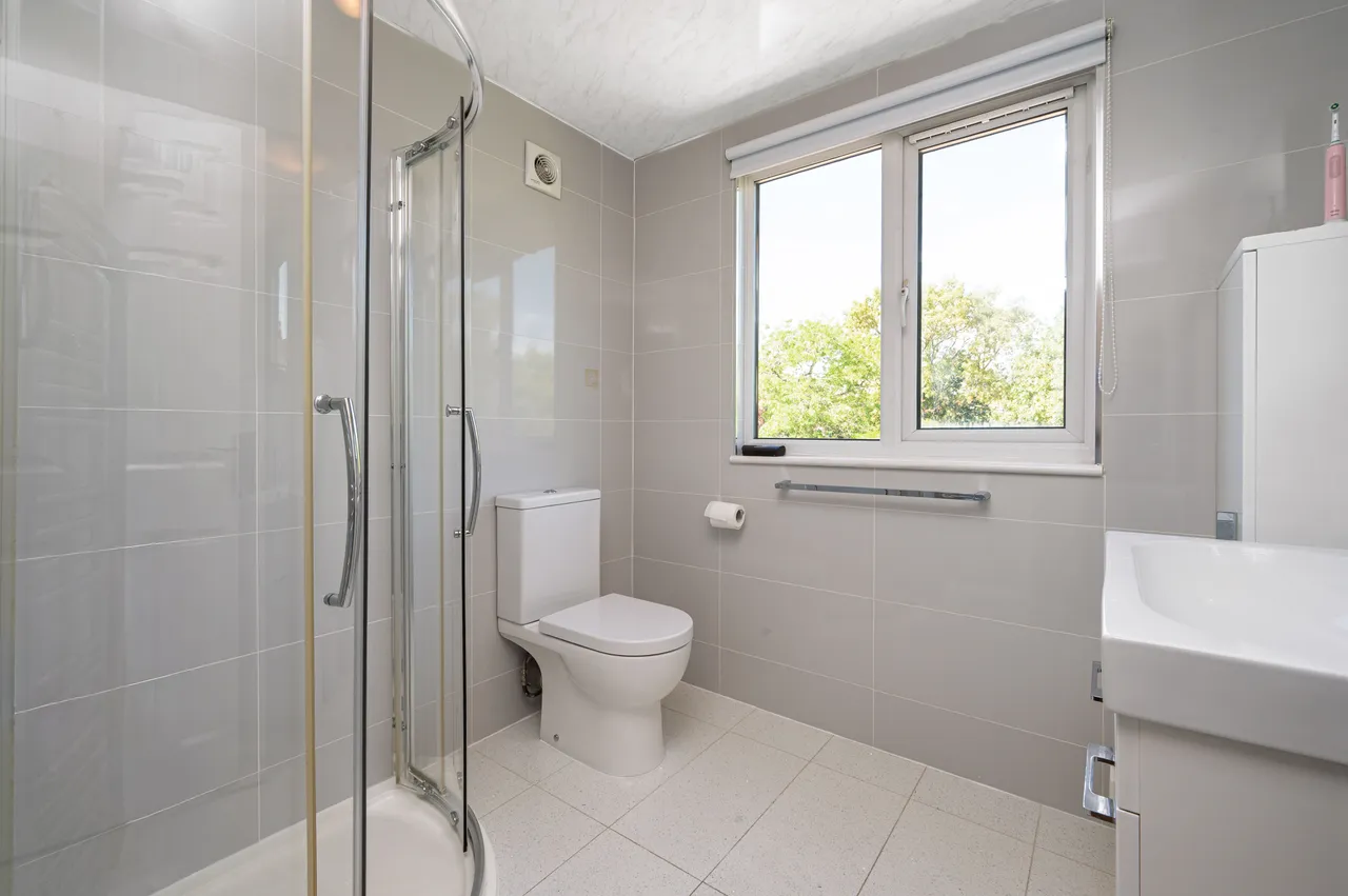 139 Sunny Gardens Road, London, photo 11