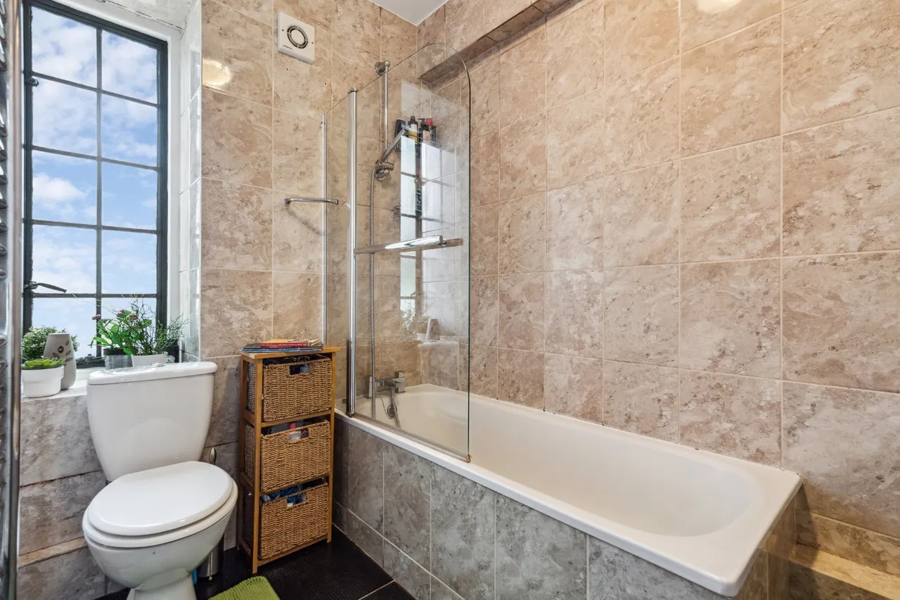 Glenalmond House, Manor Fields, SW15, photo 5