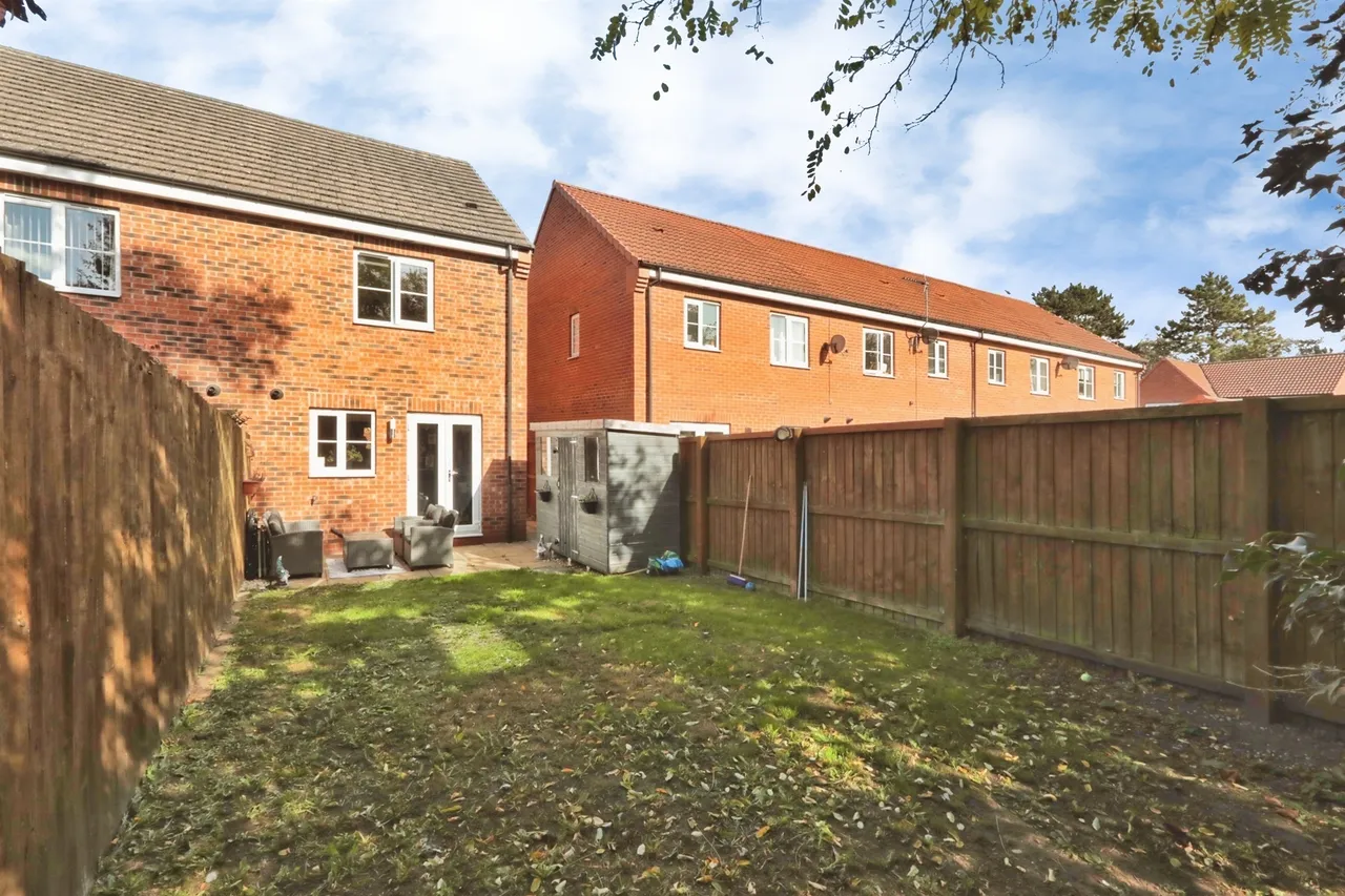 St. Giles Close, Retford, DN22, photo 2