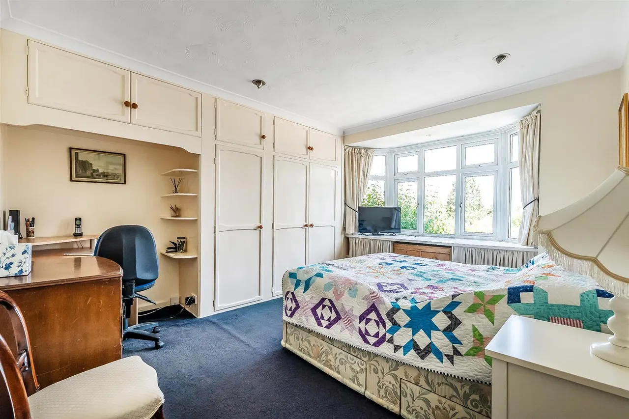 Sole Farm Road, Bookham, KT23, photo 15