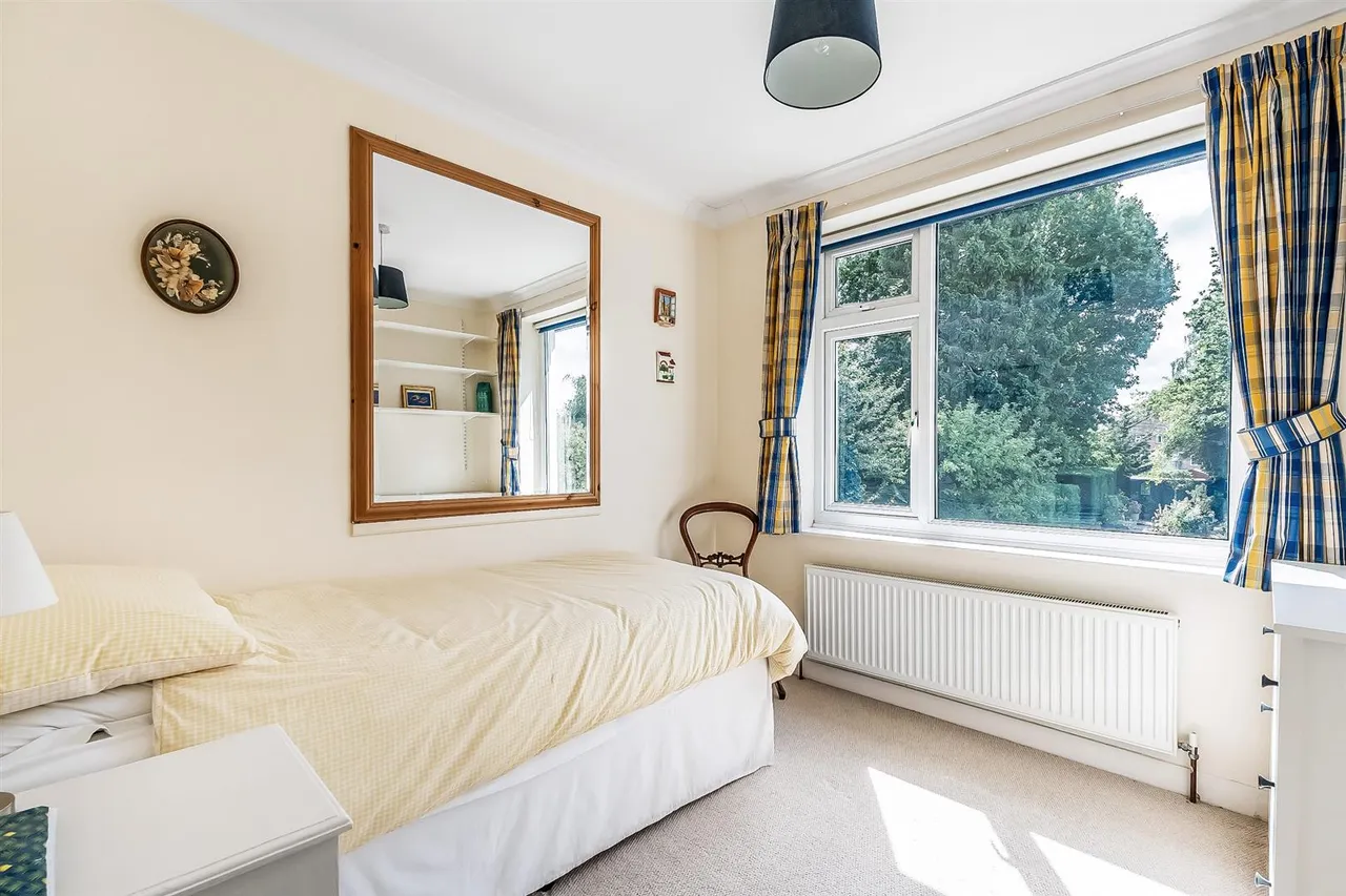 Sole Farm Road, Bookham, KT23, photo 12