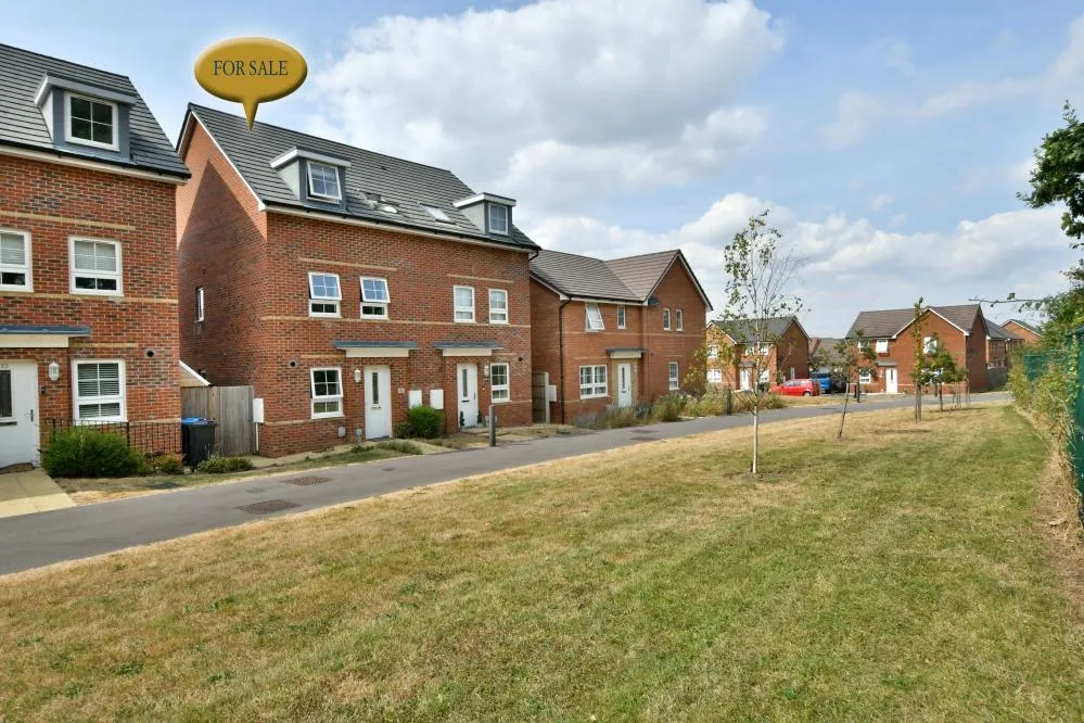 3 bed house for sale, Thomas Walk, Bournemouth, BH11