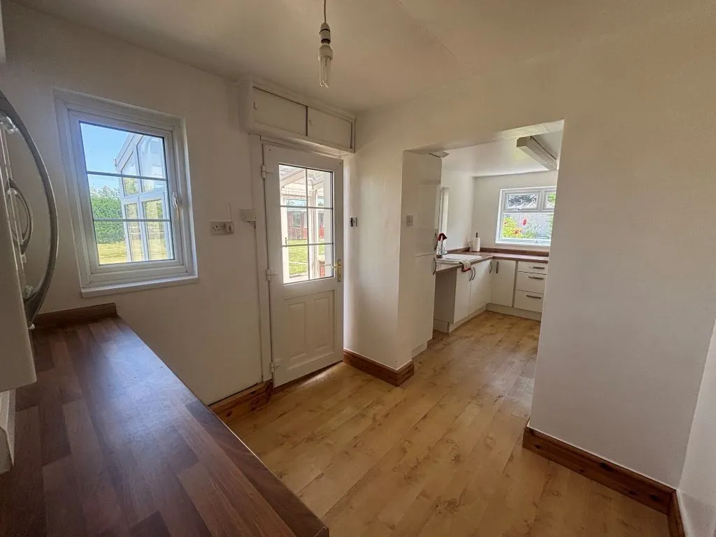 Blackland Crossroads, Blackland, SN11, photo 6