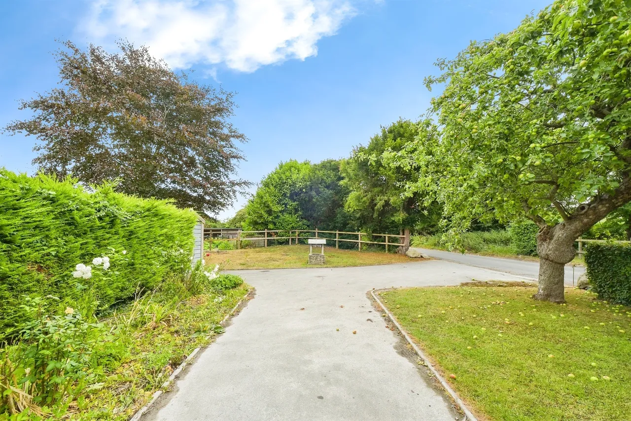 Blackland Crossroads, Blackland, SN11, photo 17
