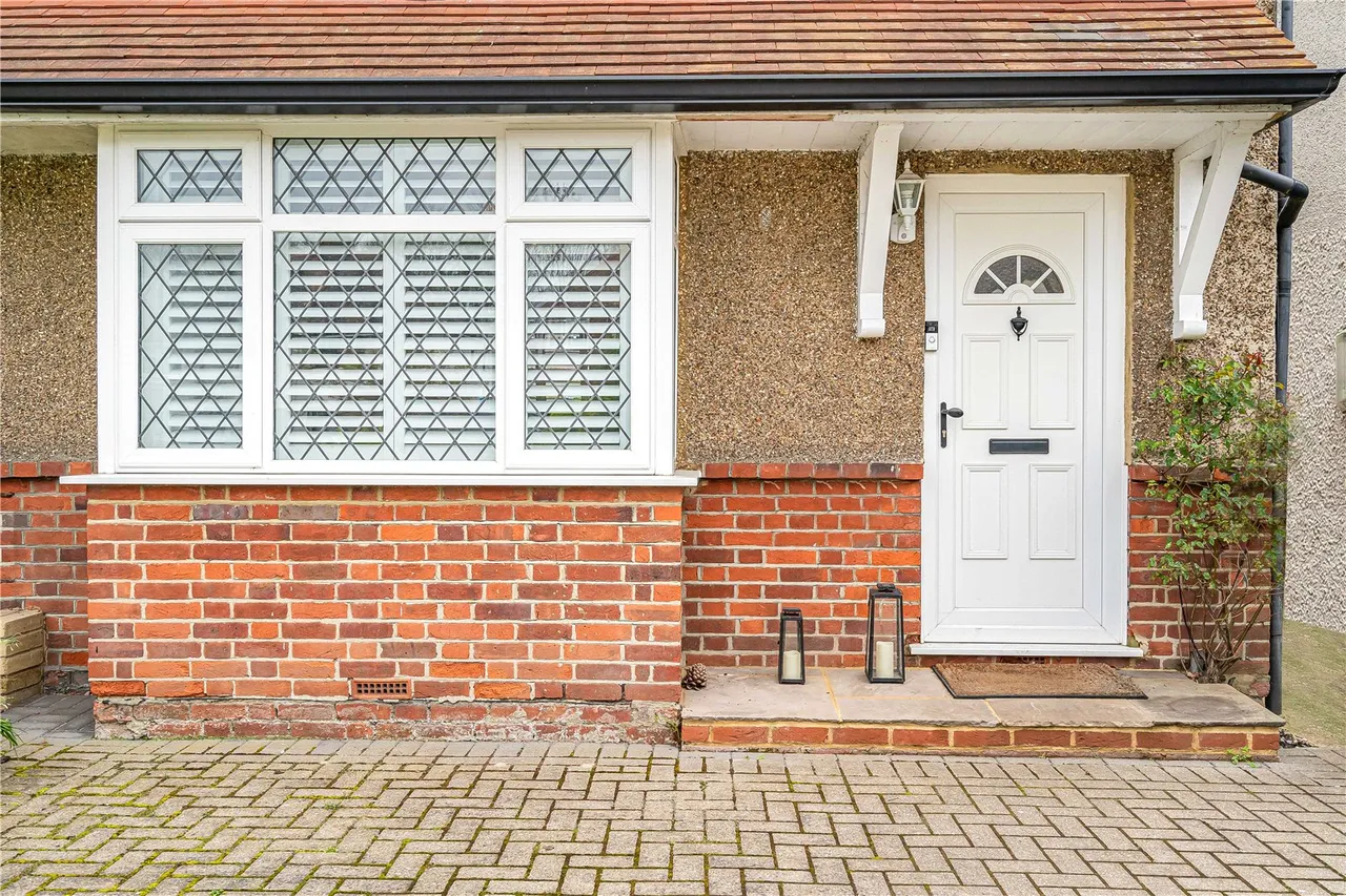 Stroude Road, Virginia Water, GU25, photo 26