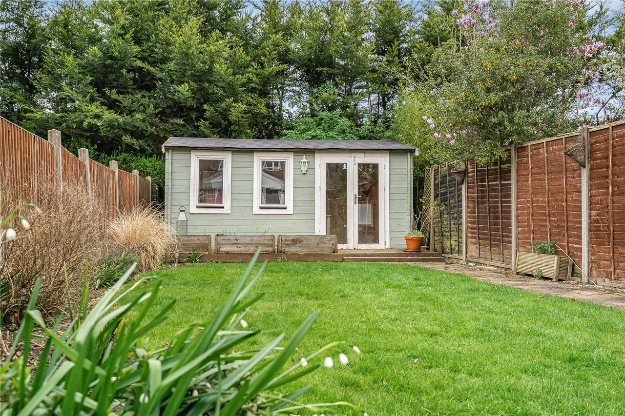 Stroude Road, Virginia Water, GU25, photo 18