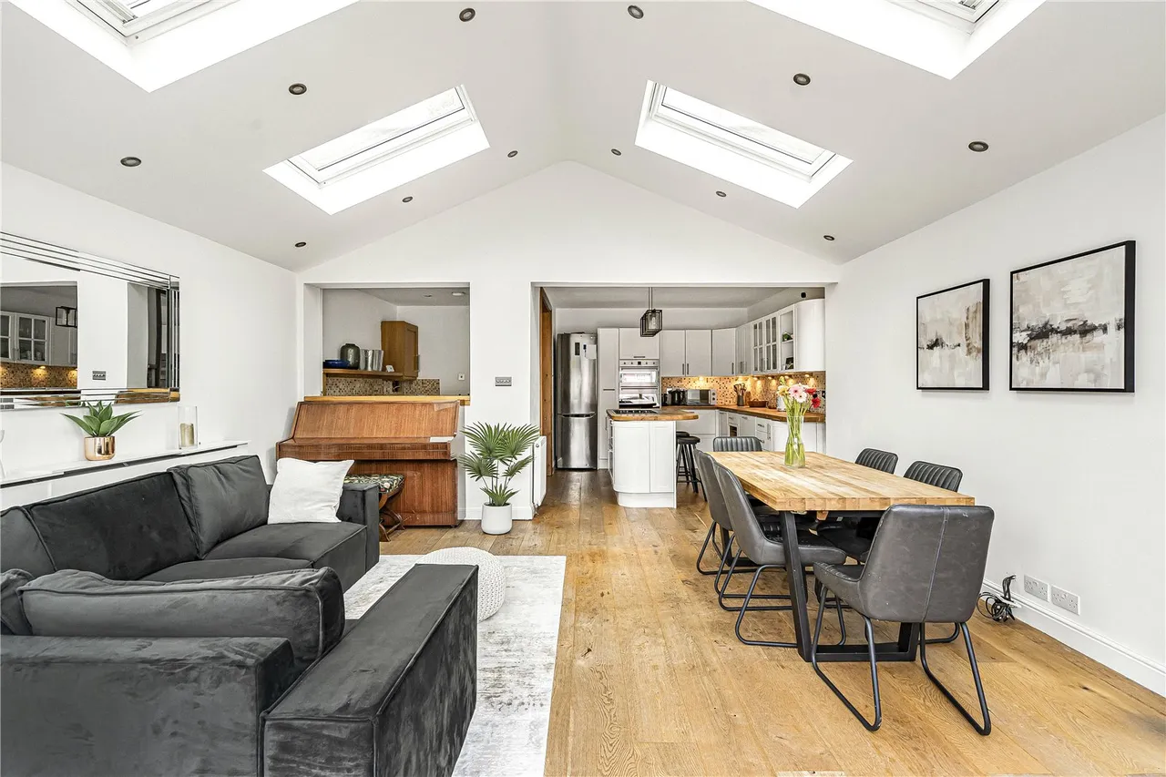 Stroude Road, Virginia Water, GU25, photo 2