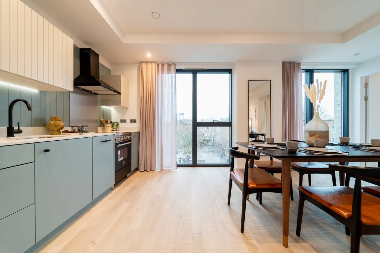 Catherine Wheel Road, Brentford, TW8, photo 2