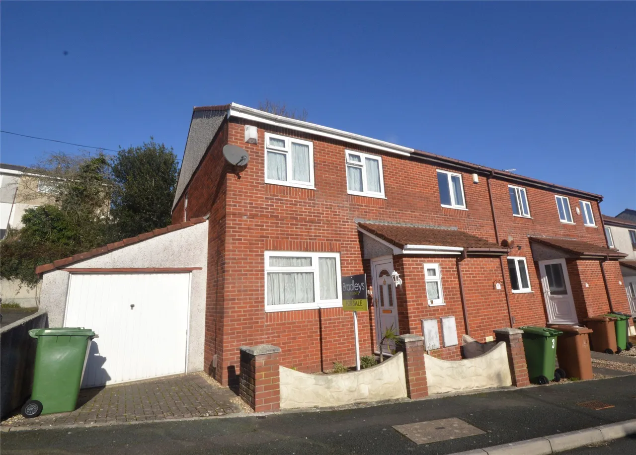 3 bed property for sale — Coombe Way, Plymouth, Devon, PL5